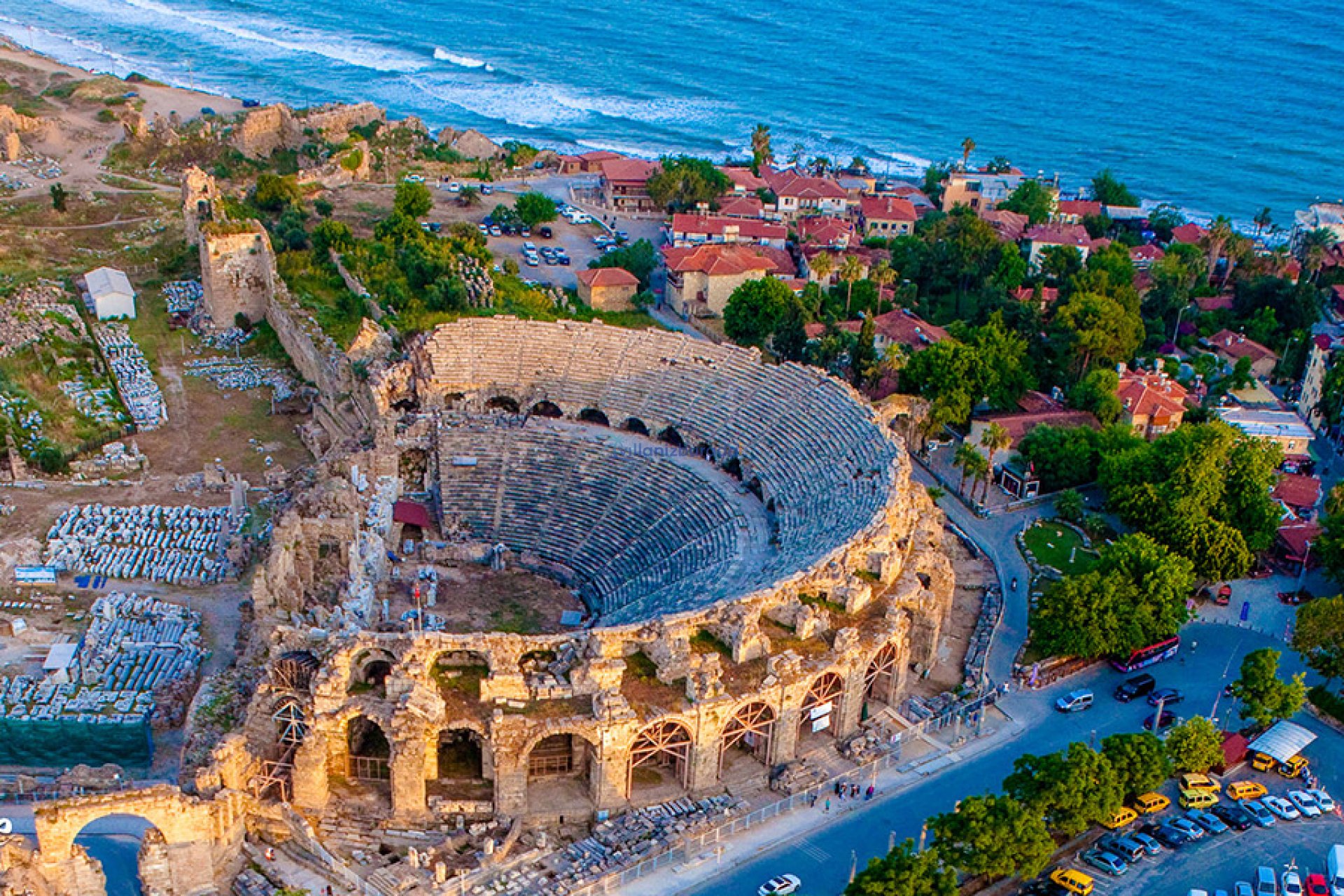 Advantages of Hotels Close to Antalya Center